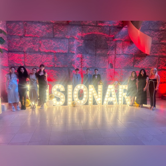 Meet your Posher - Picture 4 of 10